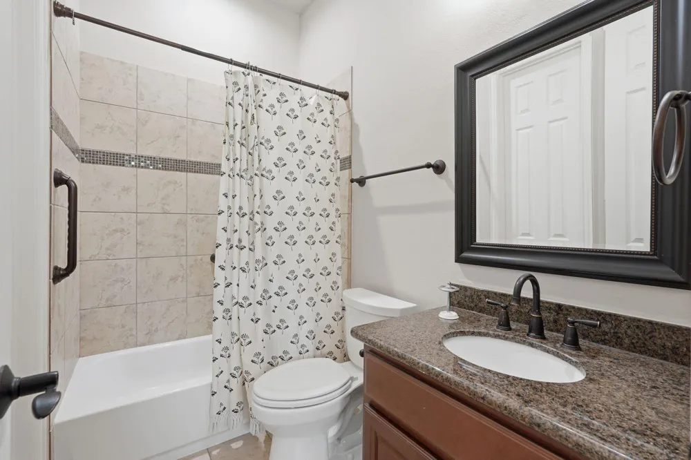 126 E Cove View Trail The Woodlands, TX 77389