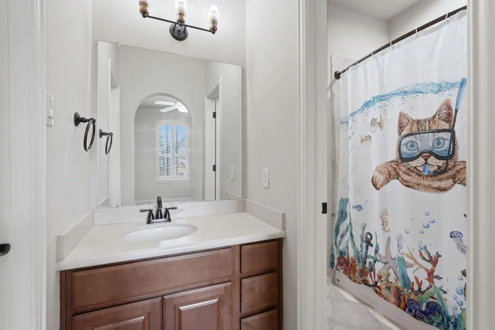 126 E Cove View Trail The Woodlands, TX 77389