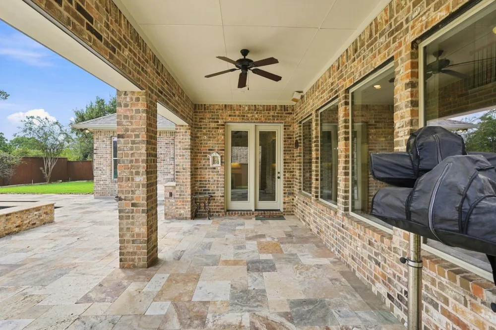 126 E Cove View Trail The Woodlands, TX 77389