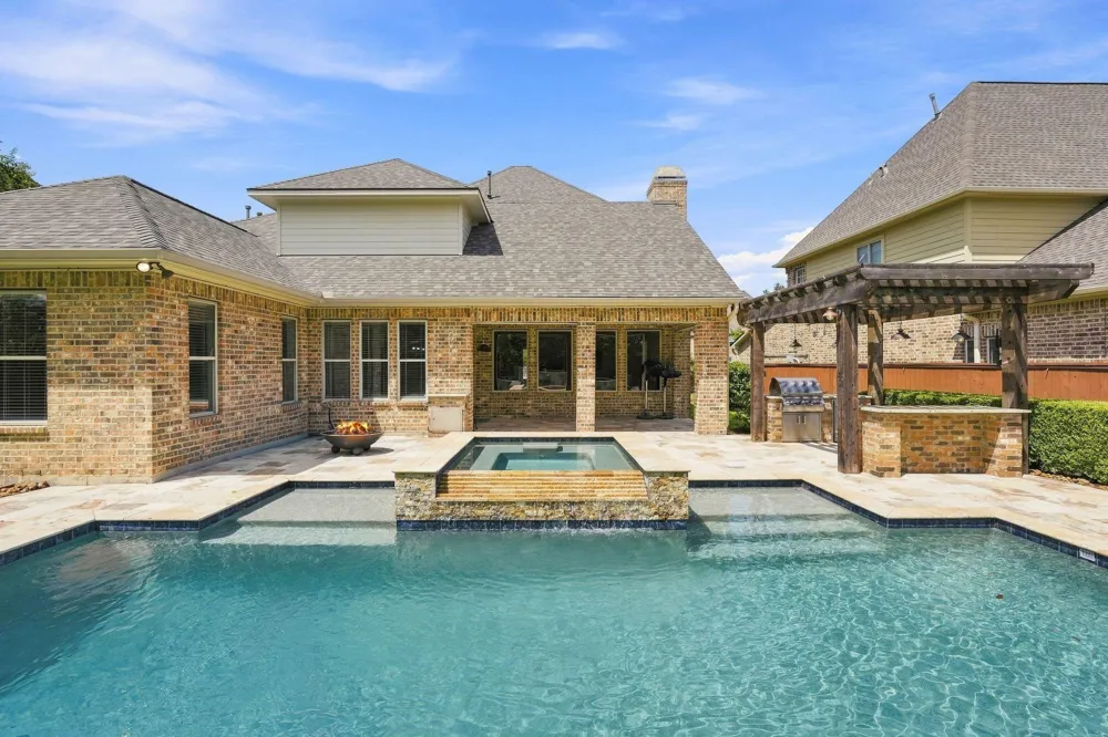 126 E Cove View Trail The Woodlands, TX 77389