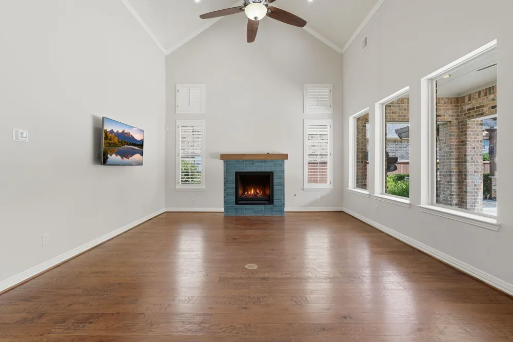 126 E Cove View Trail The Woodlands, TX 77389