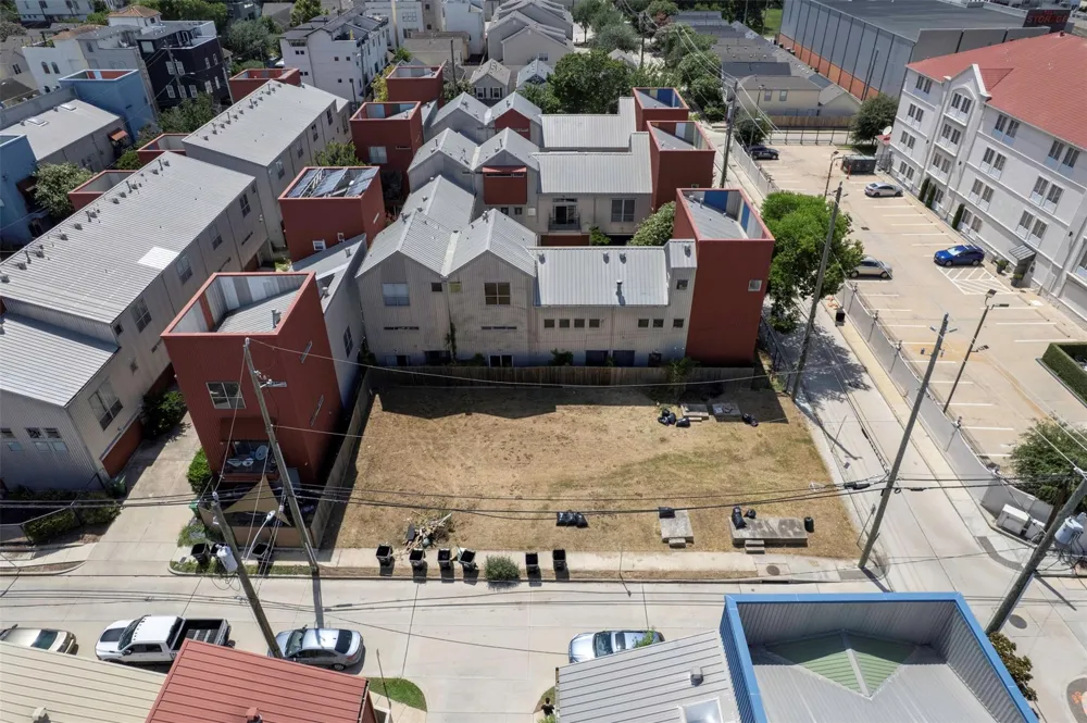 1110 Arthur Street #A Houston, TX 77019