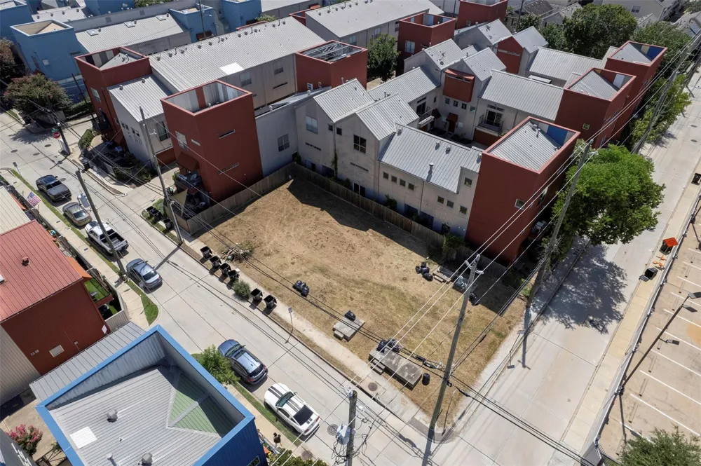 1110 Arthur Street #A Houston, TX 77019