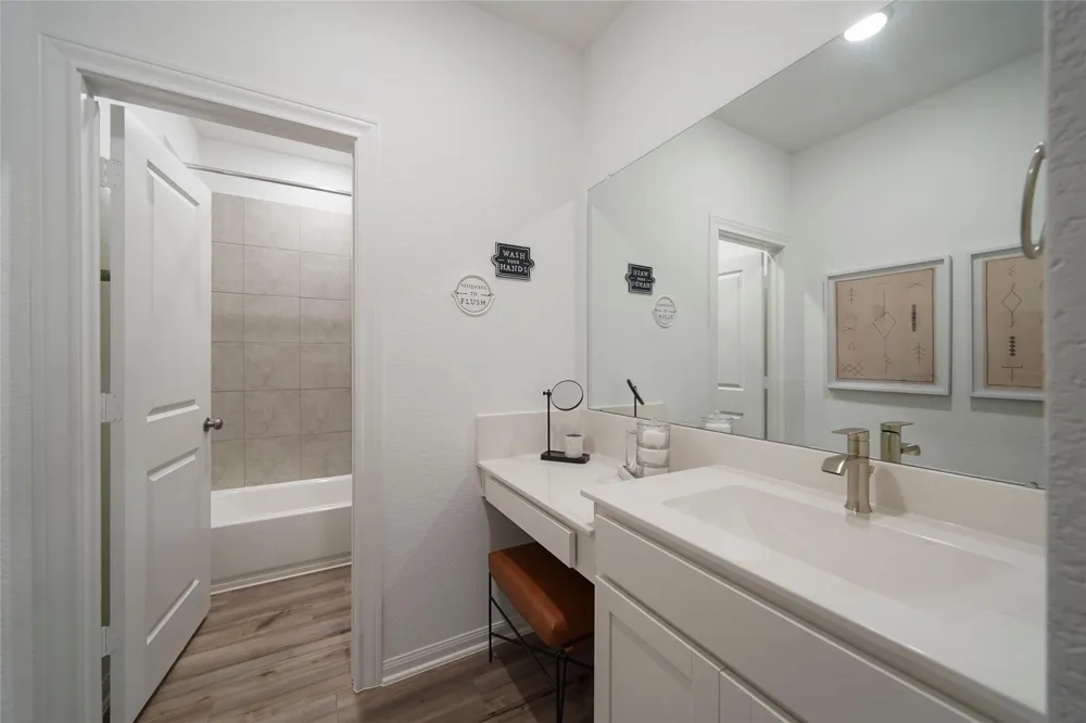 664 Amber Falls Drive Montgomery, TX 77356