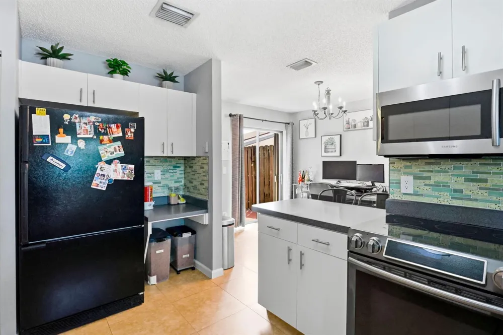 204 Meadows Drive Boynton Beach, FL 33436