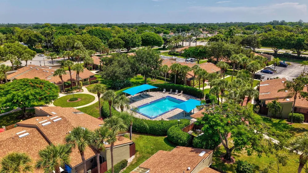 204 Meadows Drive Boynton Beach, FL 33436