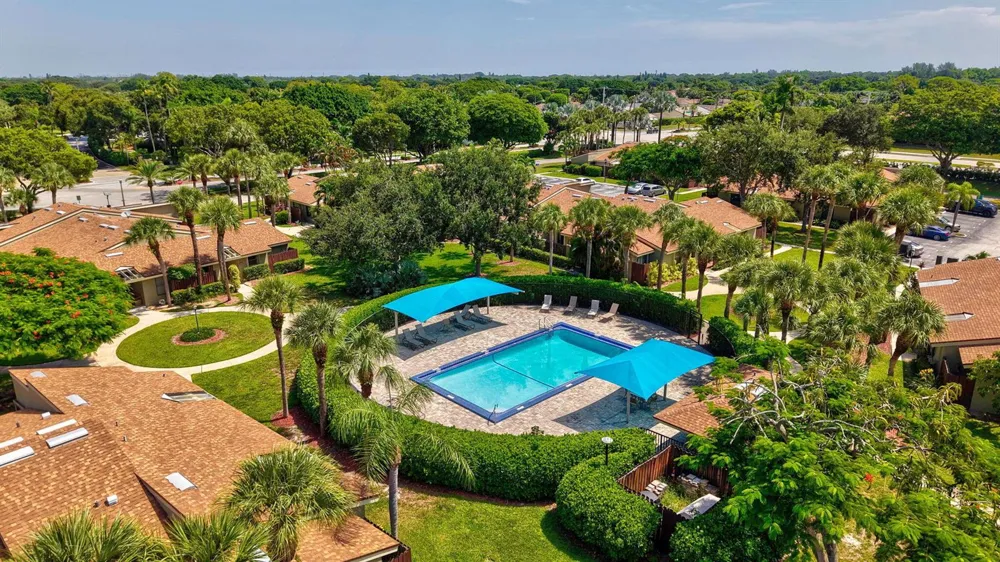 204 Meadows Drive Boynton Beach, FL 33436