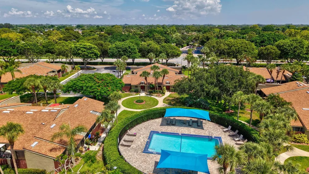 204 Meadows Drive Boynton Beach, FL 33436
