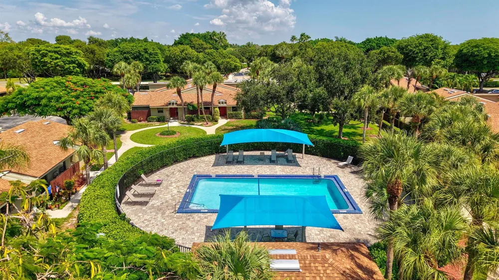 204 Meadows Drive Boynton Beach, FL 33436