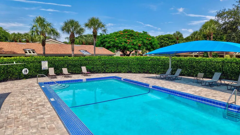 204 Meadows Drive Boynton Beach, FL 33436
