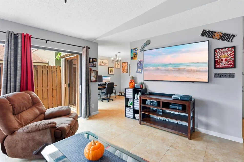 204 Meadows Drive Boynton Beach, FL 33436