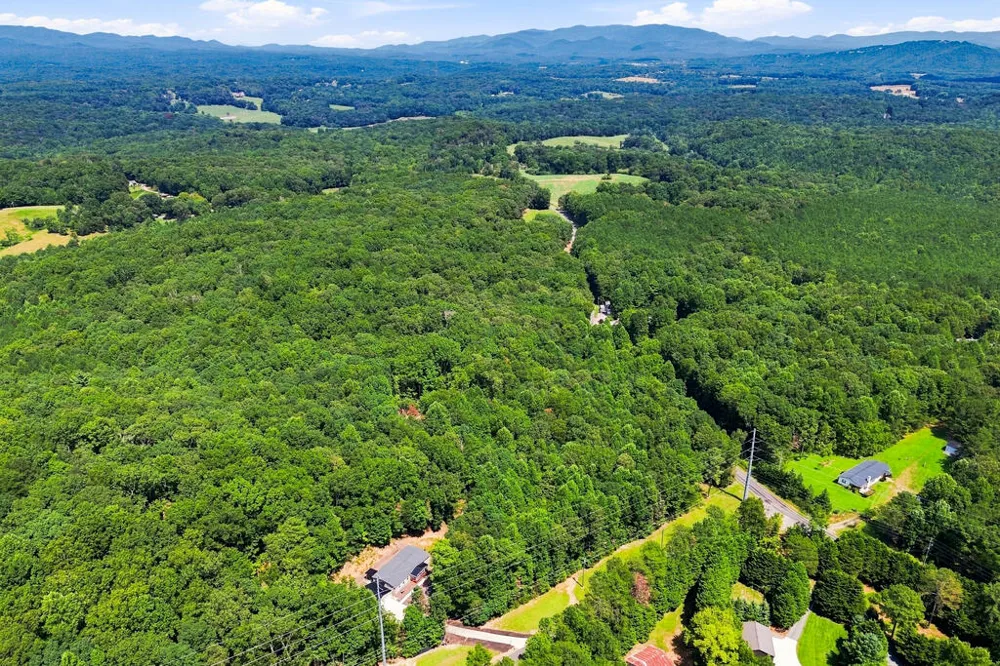 657 Barnes Mountain Road Ellijay, GA 30540