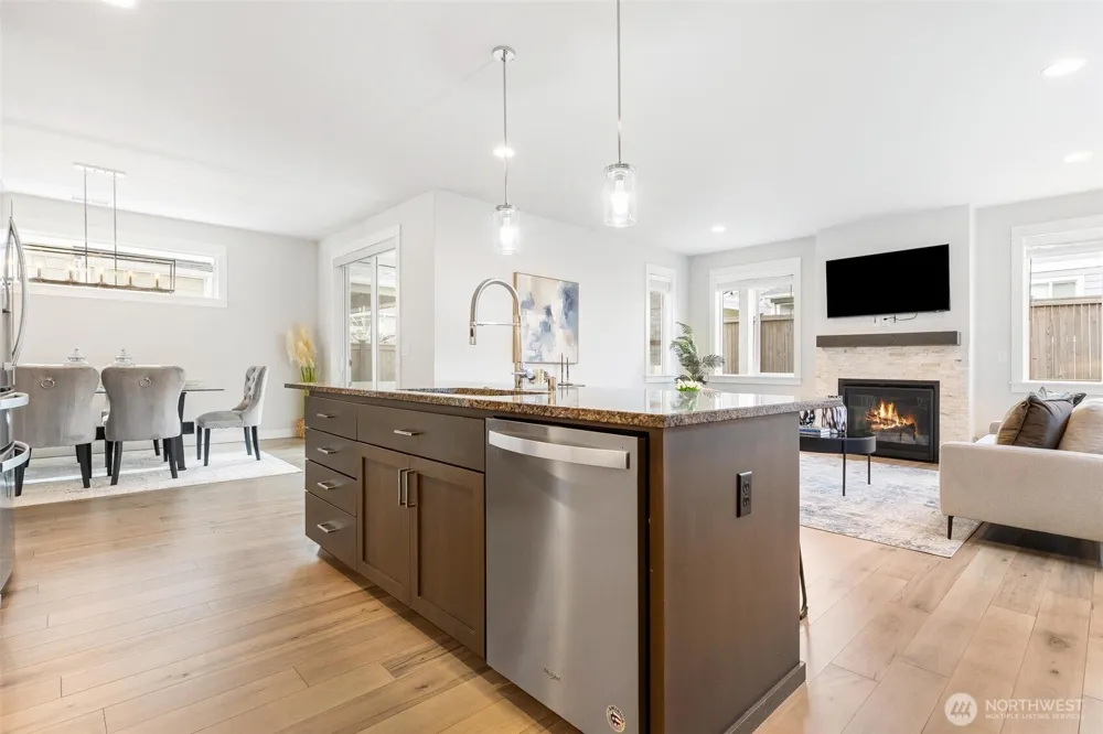 33533 Juniper Avenue SE Black Diamond, WA 98010