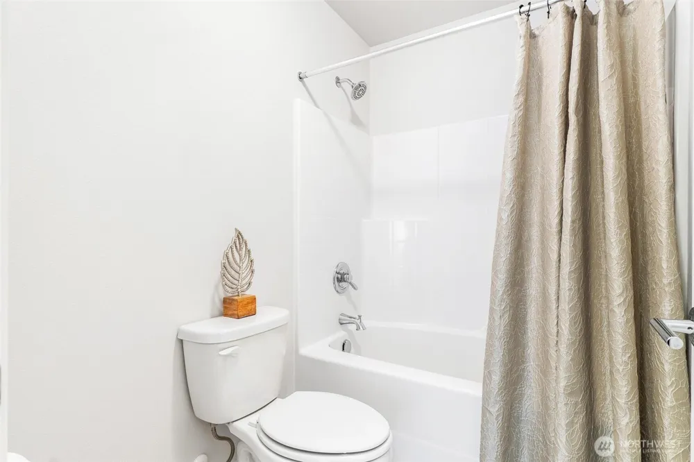 33533 Juniper Avenue SE Black Diamond, WA 98010