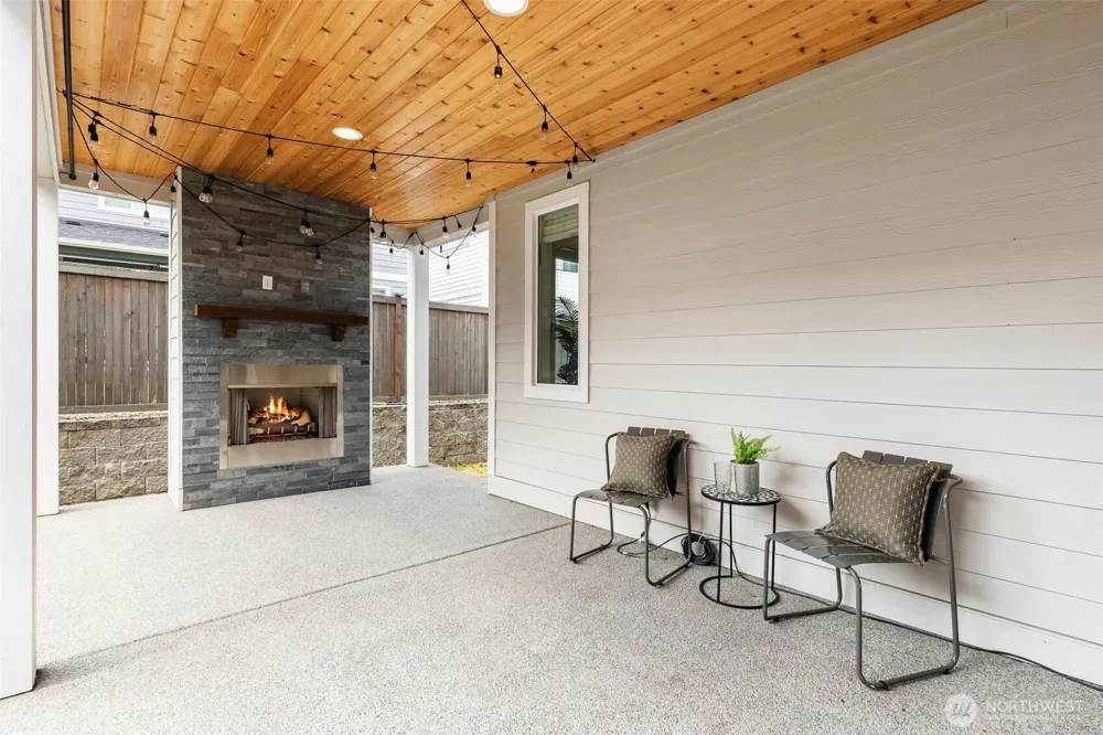 33533 Juniper Avenue SE Black Diamond, WA 98010