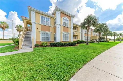 1195 VILLAGIO CIRCLE #101
