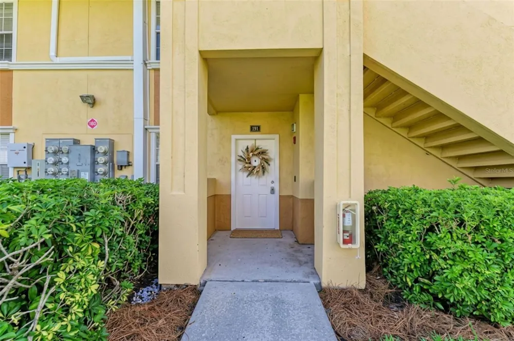1195 VILLAGIO CIRCLE #101 Sarasota, FL 34237