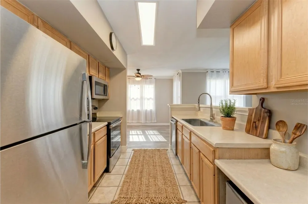 1195 VILLAGIO CIRCLE #101 Sarasota, FL 34237