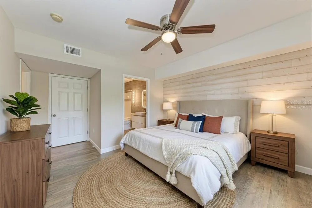 1195 VILLAGIO CIRCLE #101 Sarasota, FL 34237