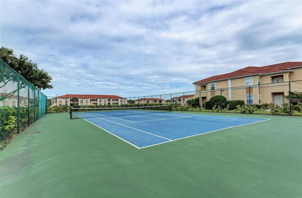 1195 VILLAGIO CIRCLE #101 Sarasota, FL 34237