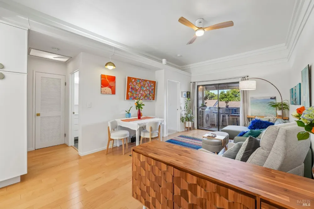 79 Village Circle San Rafael, CA 94903