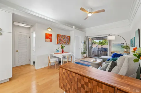 79 Village Circle