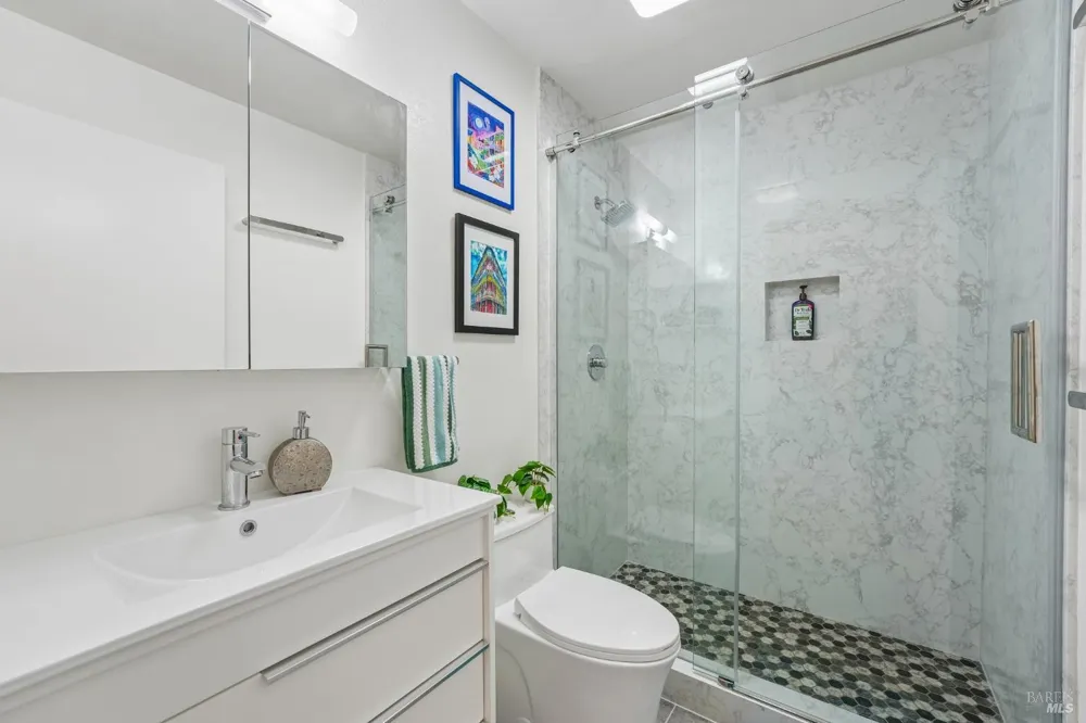 79 Village Circle San Rafael, CA 94903