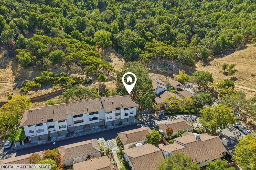 79 Village Circle San Rafael, CA 94903
