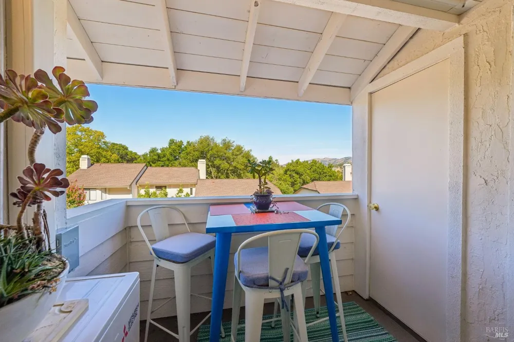 79 Village Circle San Rafael, CA 94903