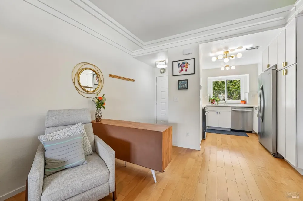 79 Village Circle San Rafael, CA 94903