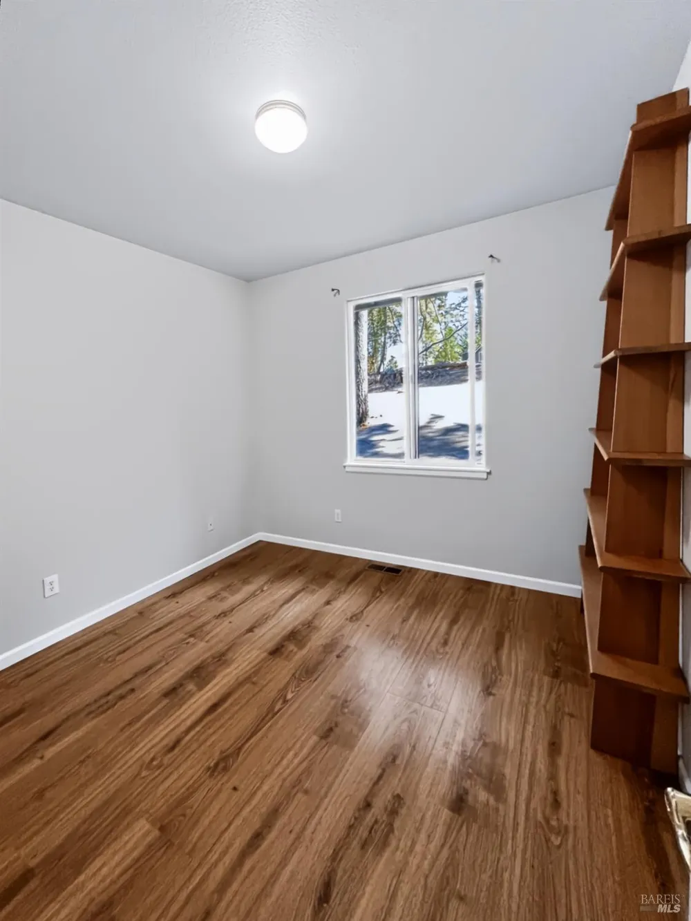 1290 Tuck Road Willits, CA 95490
