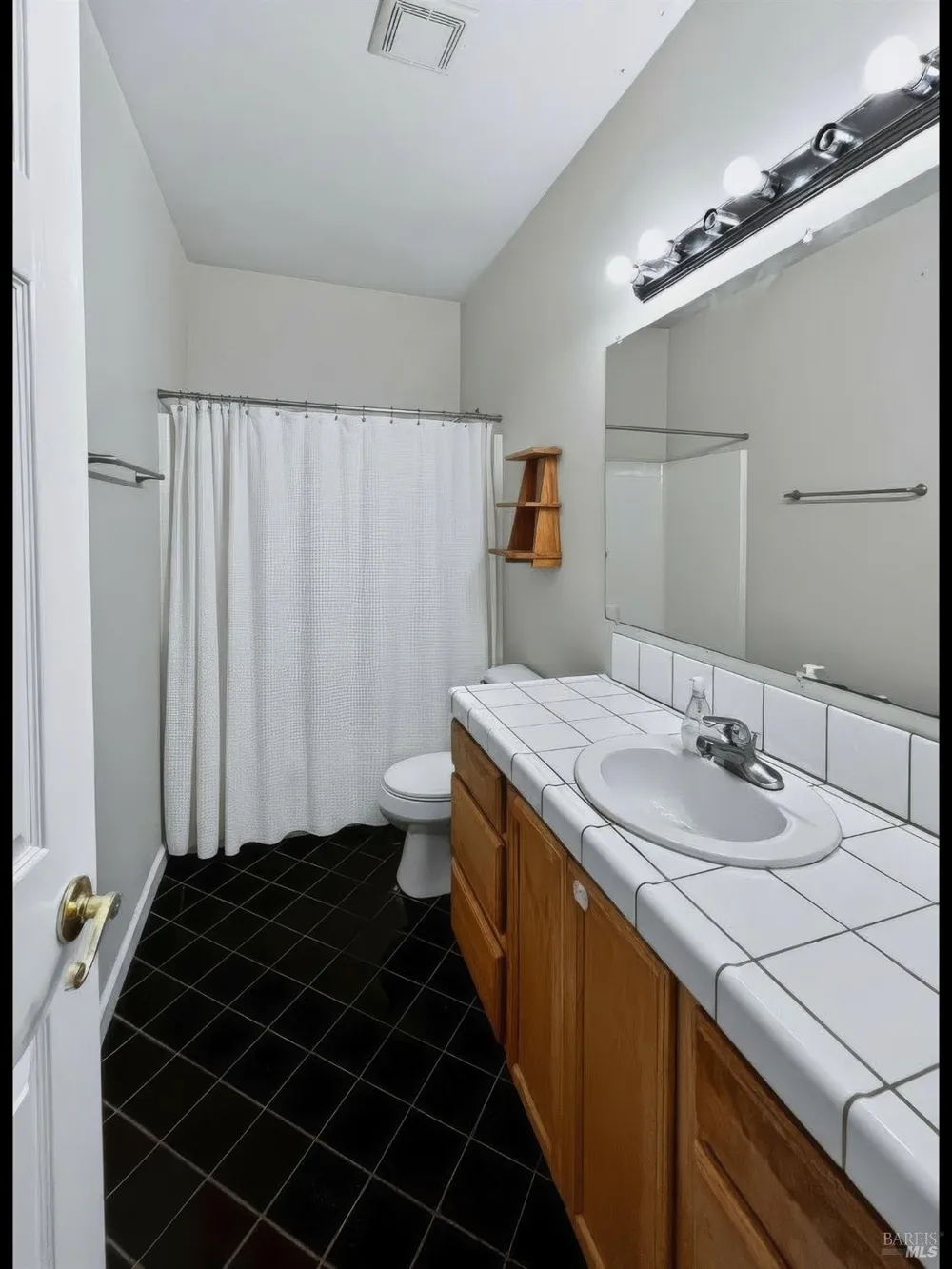 1290 Tuck Road Willits, CA 95490