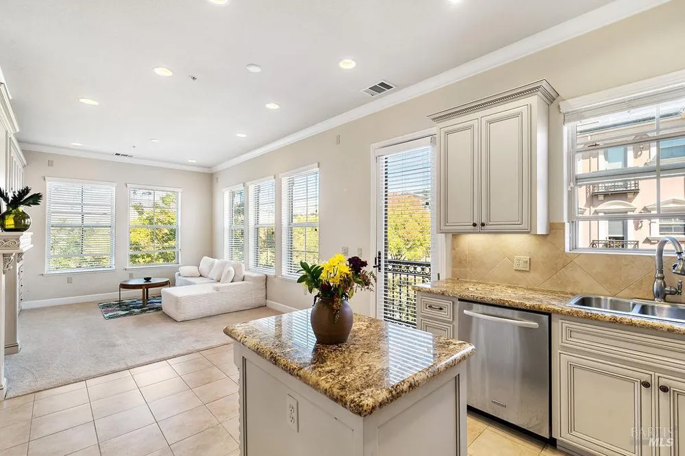 1118 Waltz Court Vallejo, CA 94591