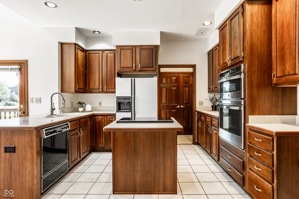 2540 Sutton Avenue Carmel, IN 46032