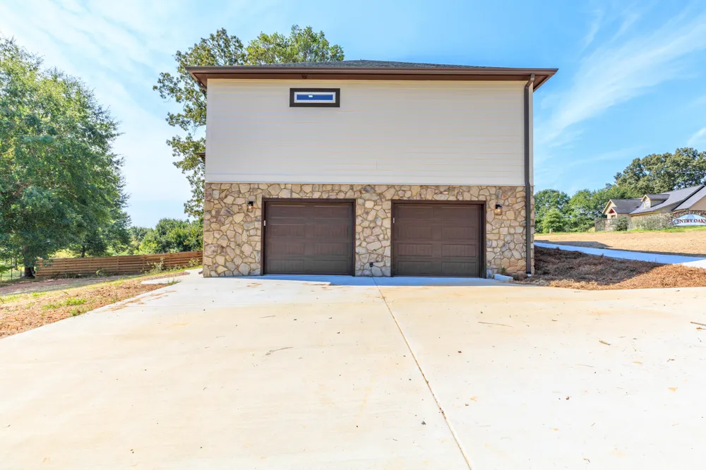 31 Sentry Oaks Chickamauga, GA 30707