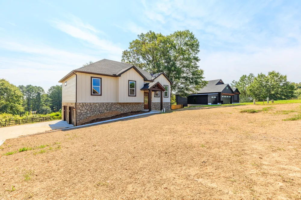 31 Sentry Oaks Chickamauga, GA 30707