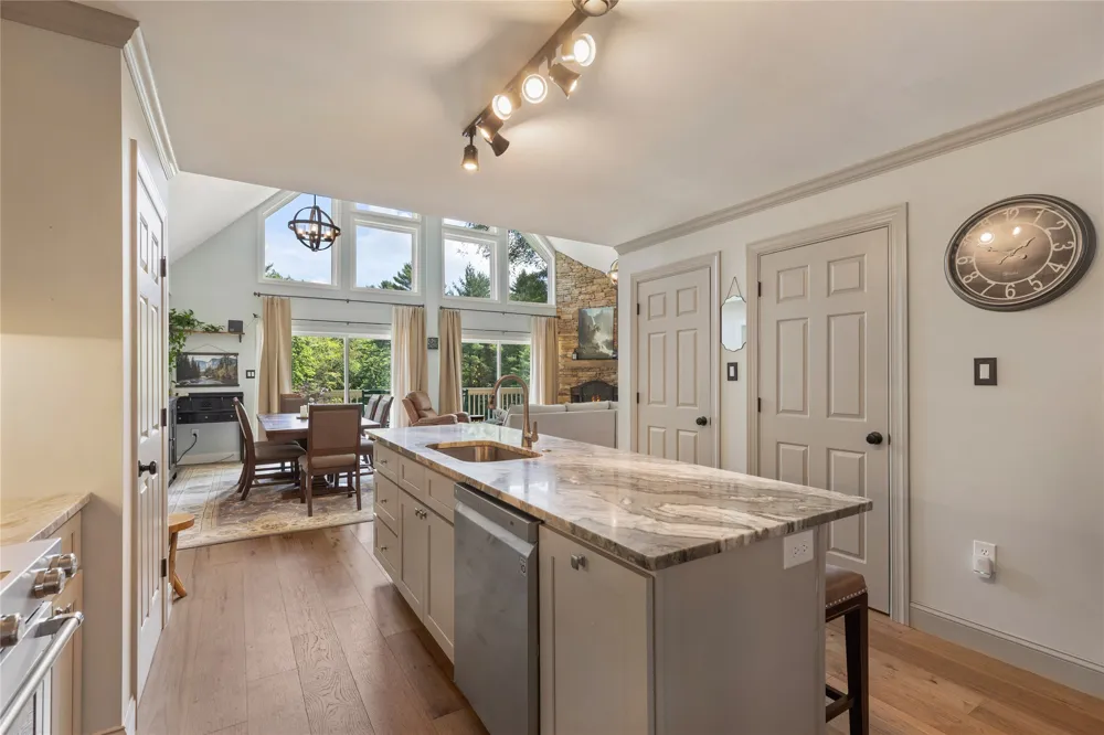 48 Mountain Brook Way Highlands, NC 28741