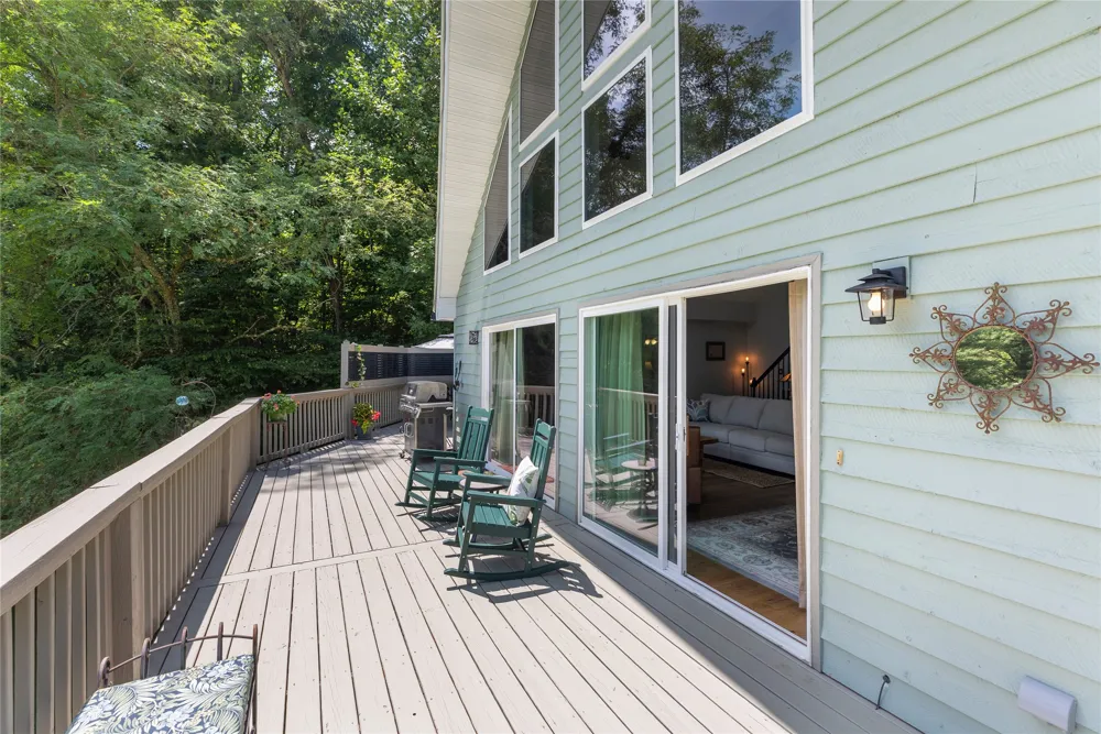 48 Mountain Brook Way Highlands, NC 28741