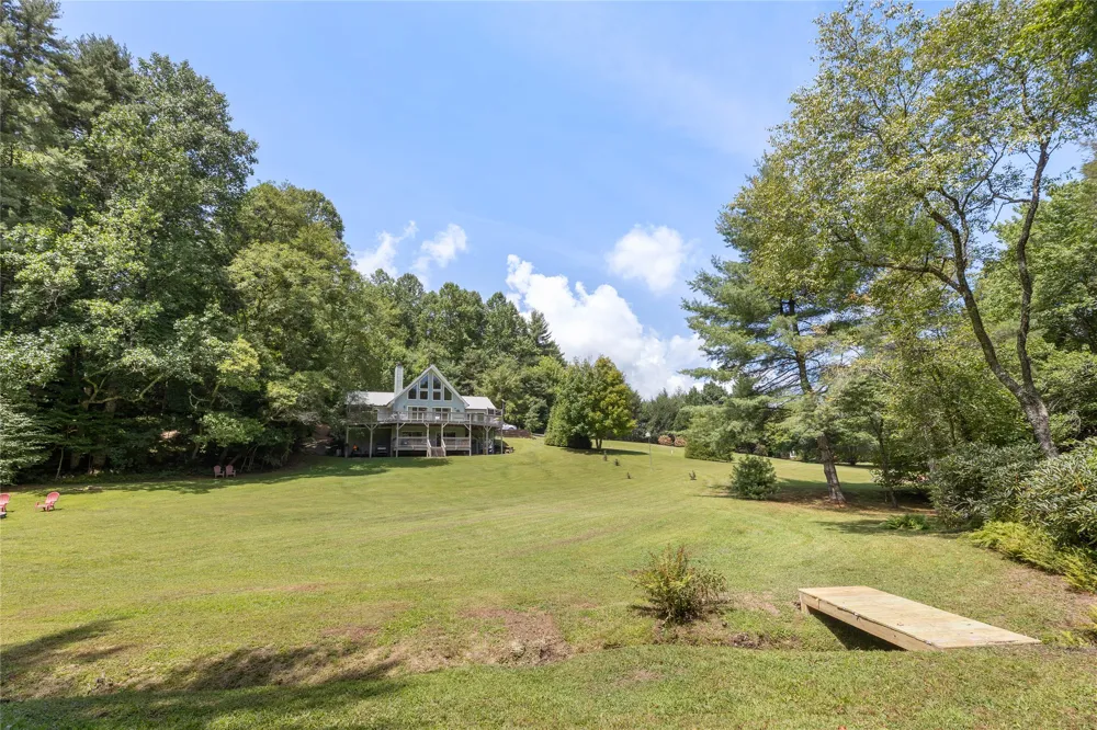 48 Mountain Brook Way Highlands, NC 28741