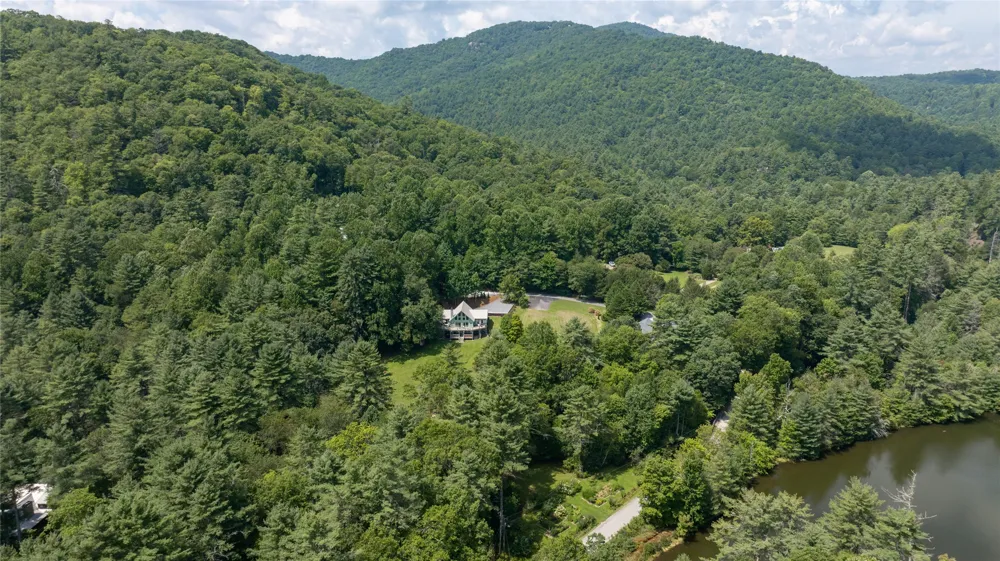 48 Mountain Brook Way Highlands, NC 28741