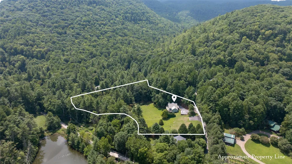 48 Mountain Brook Way Highlands, NC 28741