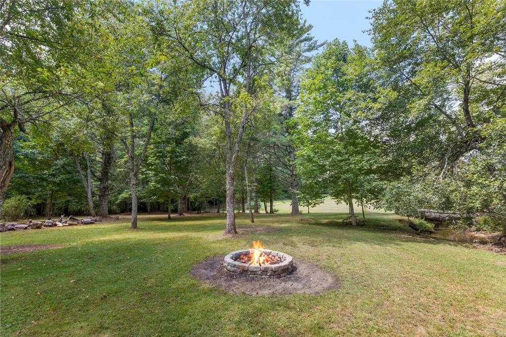 48 Mountain Brook Way Highlands, NC 28741
