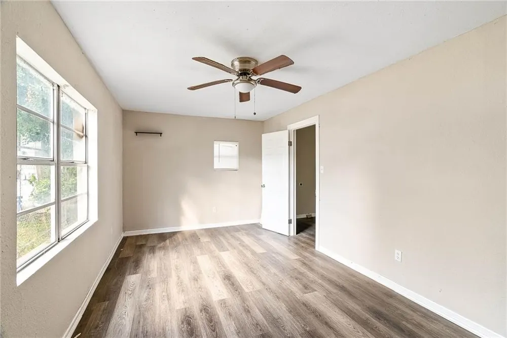 622 Airport #B Corpus Christi, TX 78405