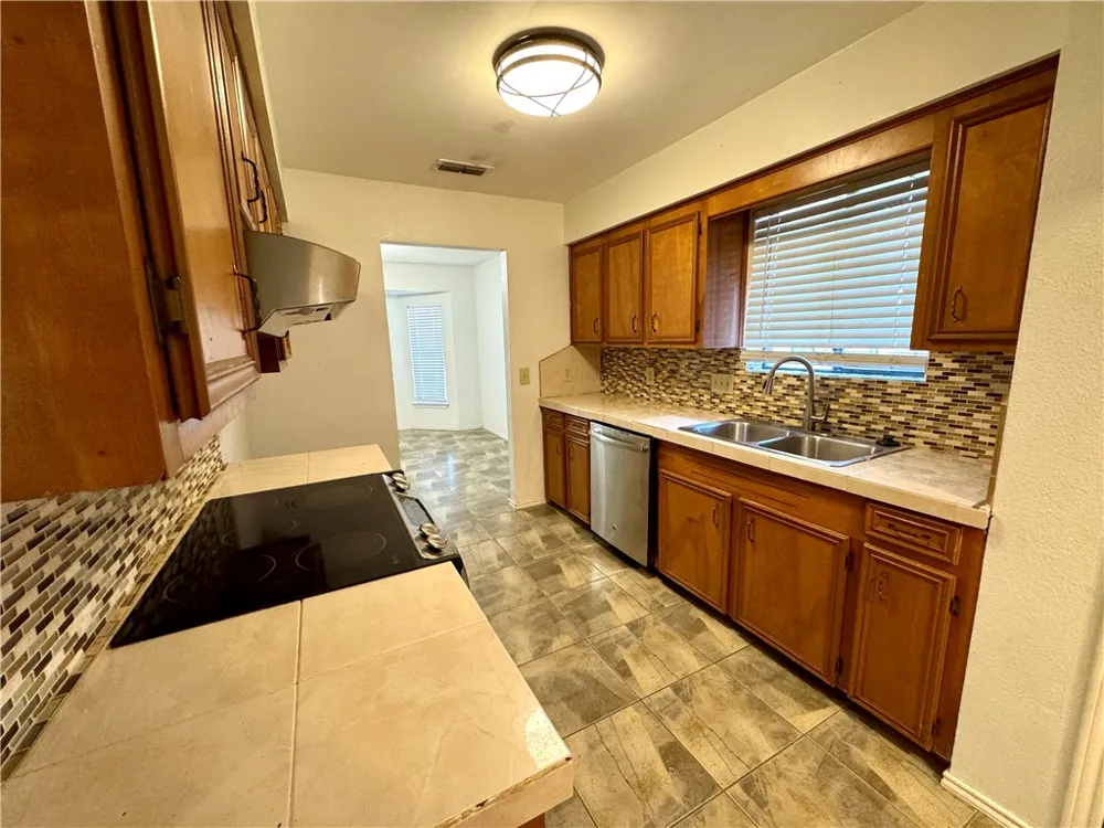 3009 Hilldale Drive Corpus Christi, TX 78415