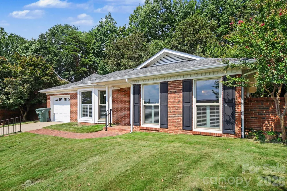 1912 Wexford Court Gastonia, NC 28054