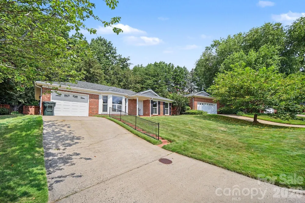 1912 Wexford Court Gastonia, NC 28054