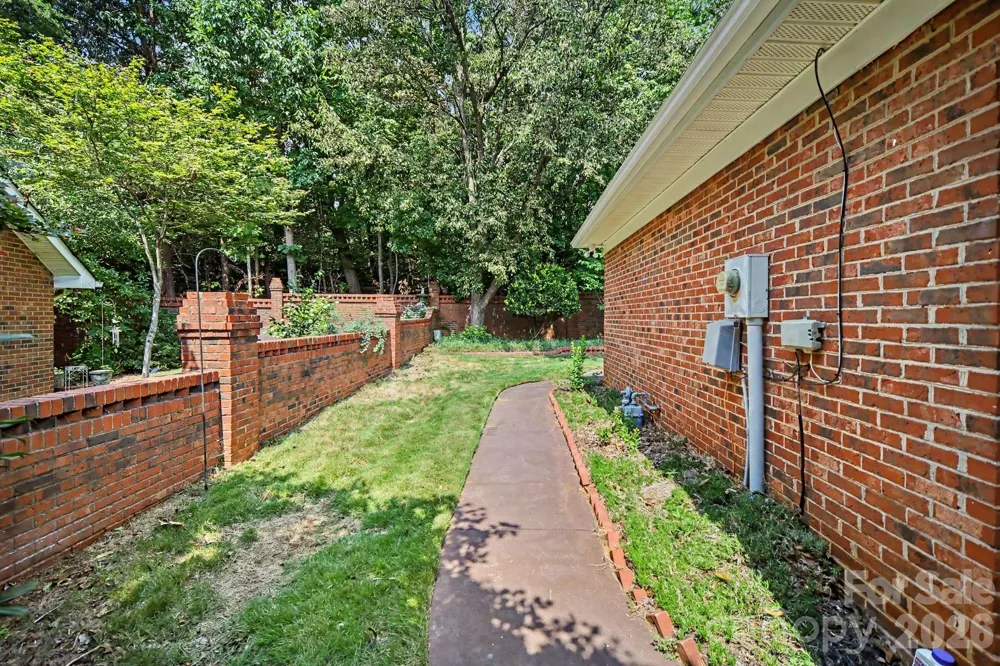 1912 Wexford Court Gastonia, NC 28054