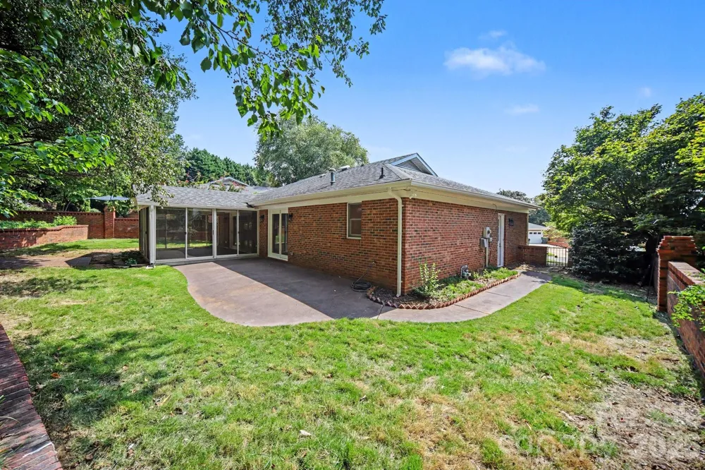 1912 Wexford Court Gastonia, NC 28054