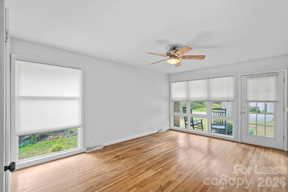4231 Mantle Court Charlotte, NC 28205