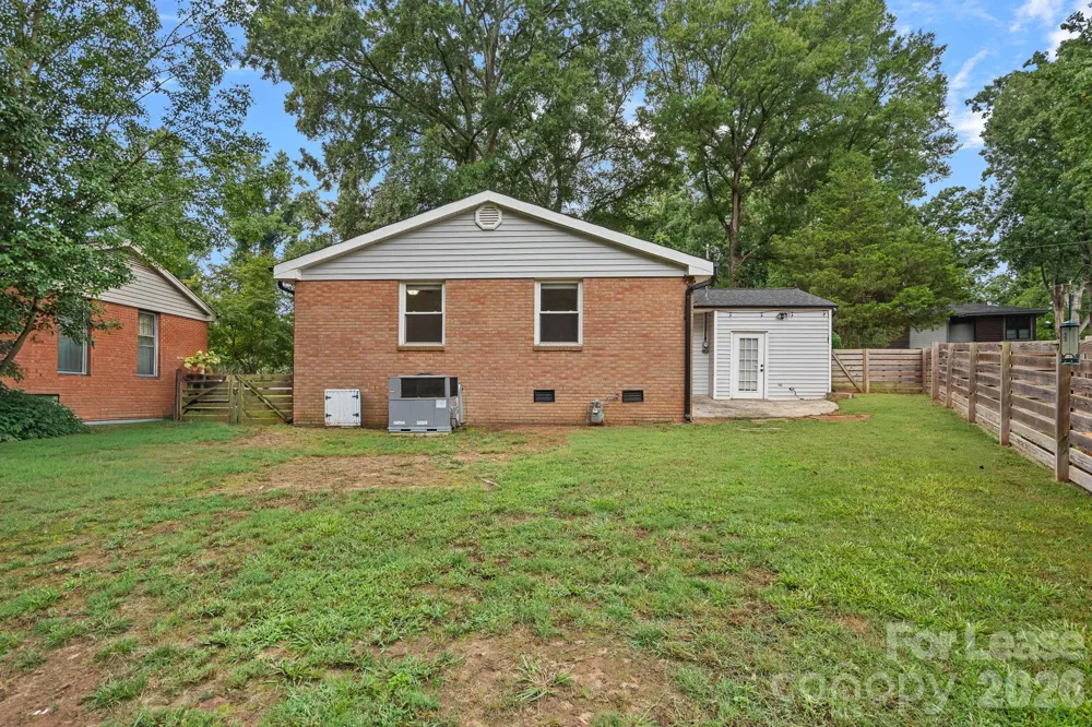 4231 Mantle Court Charlotte, NC 28205